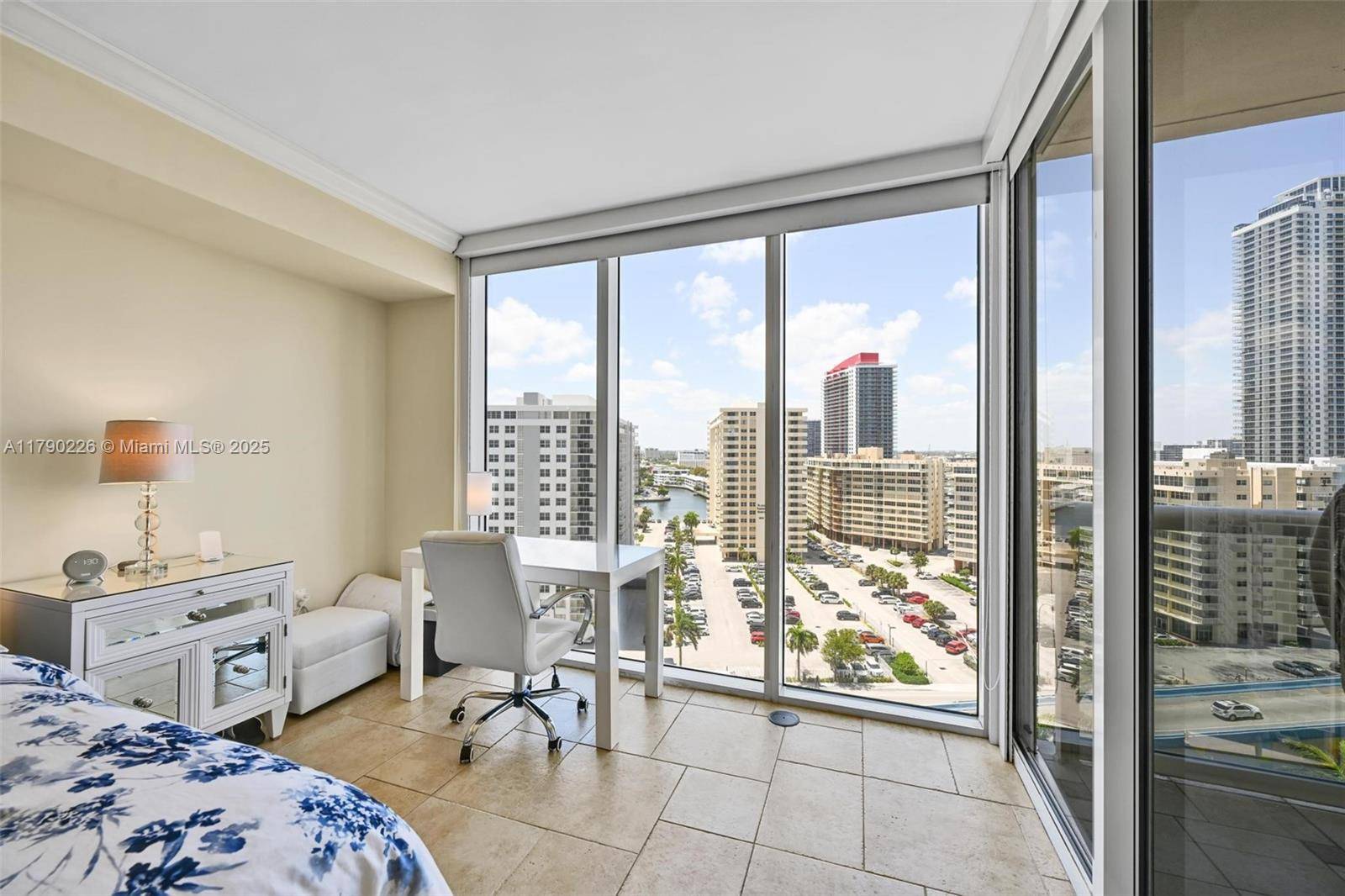 Hallandale Beach, FL 33009,1850 S Ocean Dr #1208