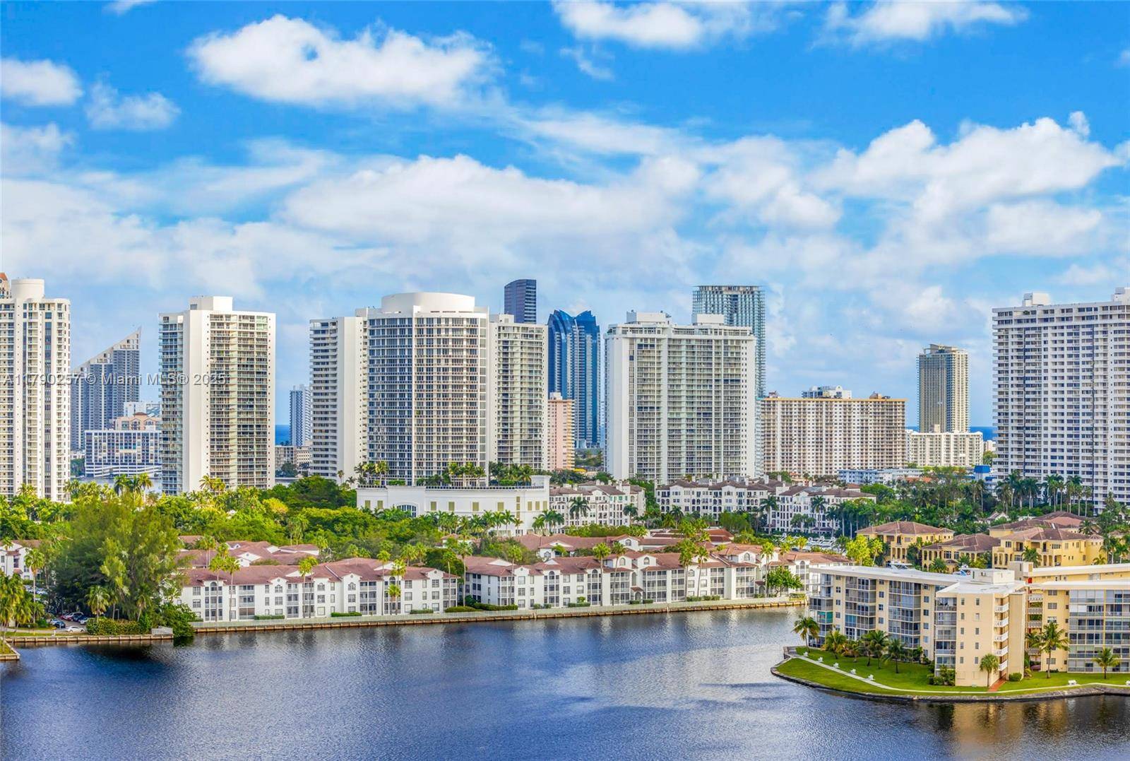 Aventura, FL 33160,2750 NE 183rd St #1909