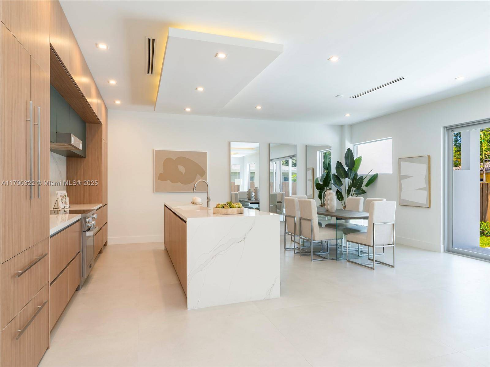 Fort Lauderdale, FL 33304,734 NE 14th Ave
