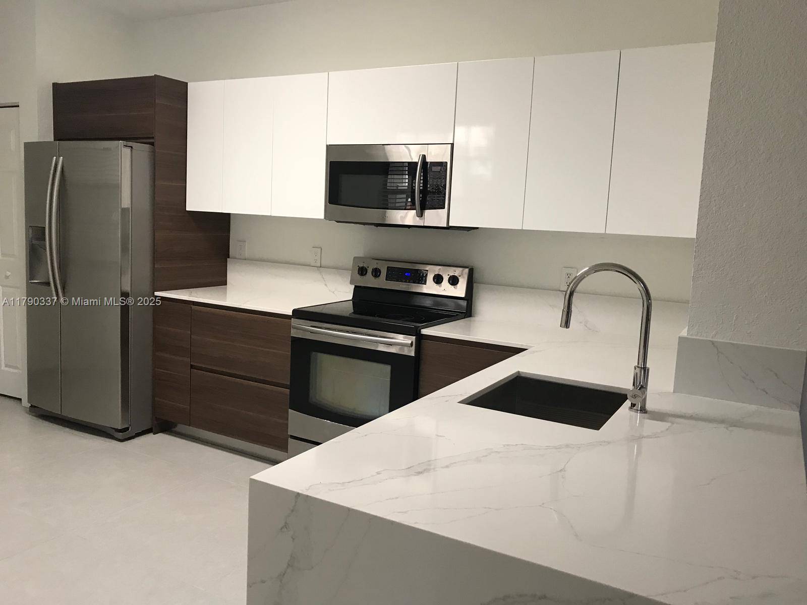Weston, FL 33332,4034 Peppertree Dr