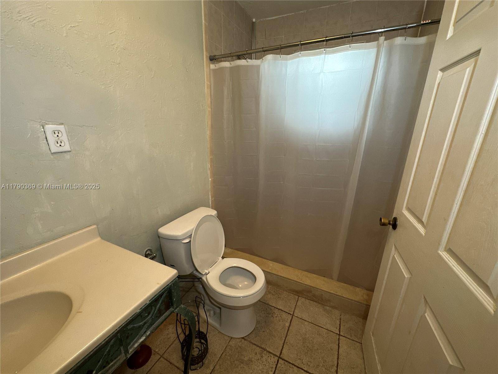 Miami Gardens, FL 33055,16901 NW 51st Pl #B