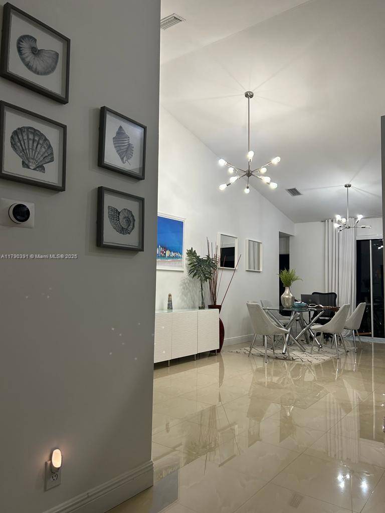 Weston, FL 33326,805 Falling Water Rd