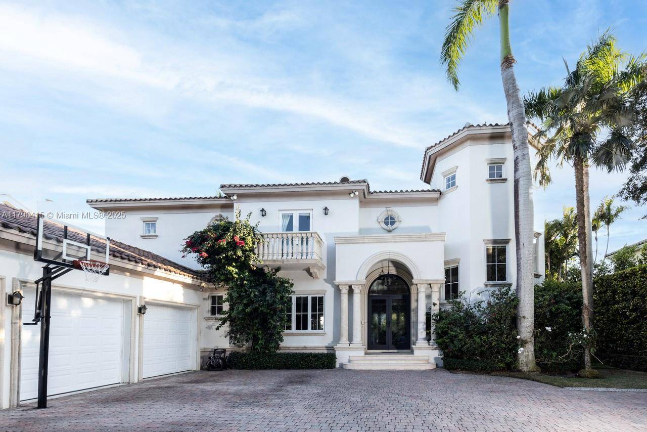 Coral Gables, FL 33143,Address not disclosed
