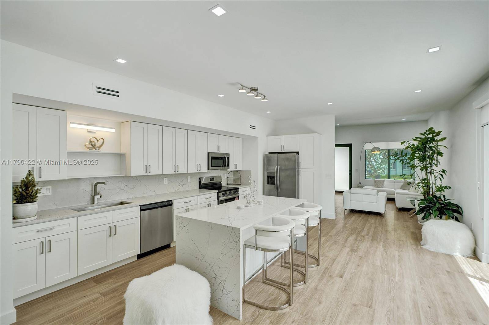 Miami, FL 33134,180 SW 38th Court ##