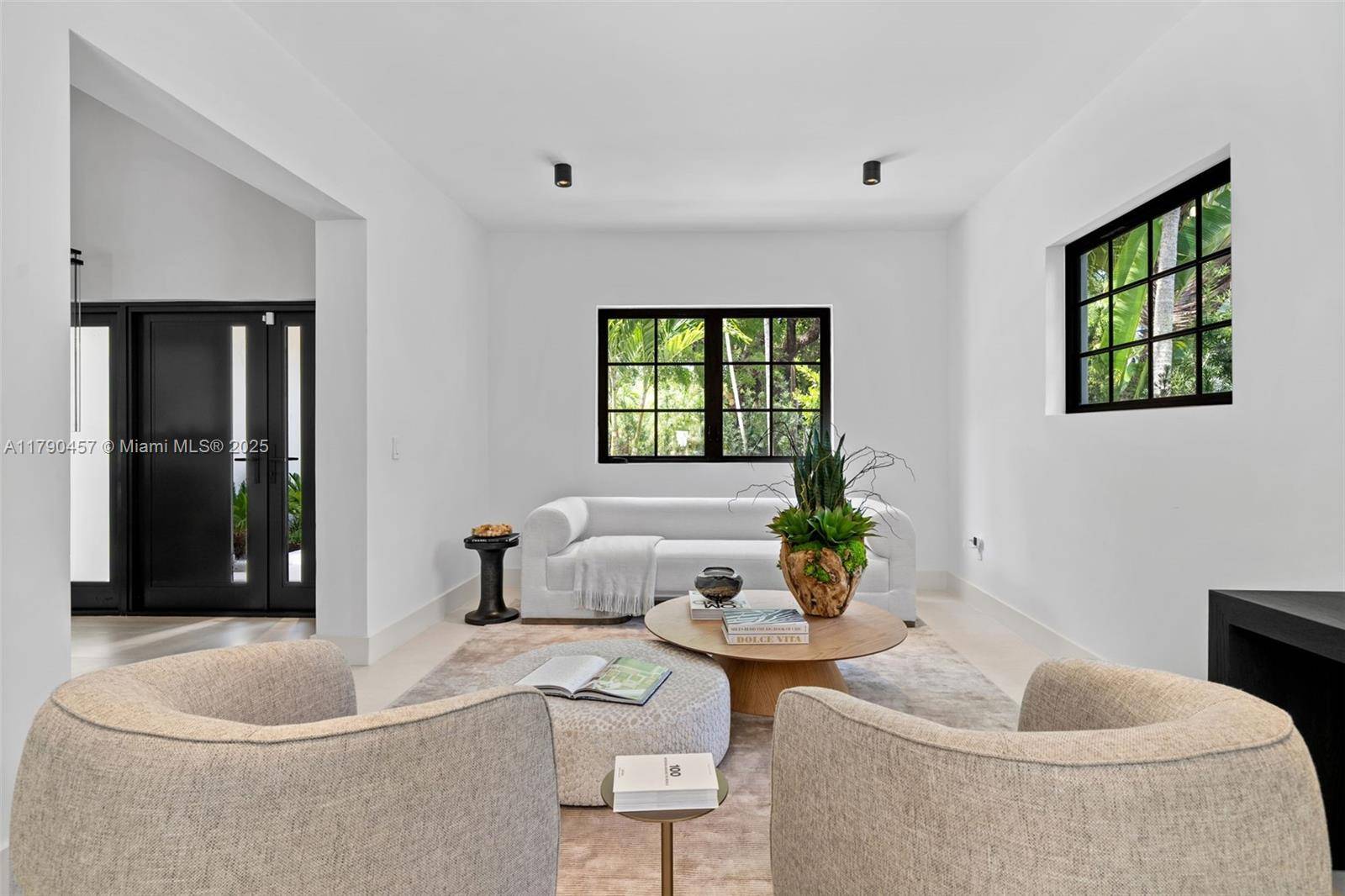 Coral Gables, FL 33134,516 Majorca Ave