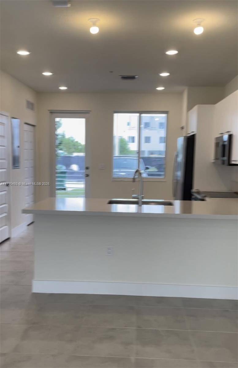 Doral, FL 33178,6455 NW 103rd Pl #101