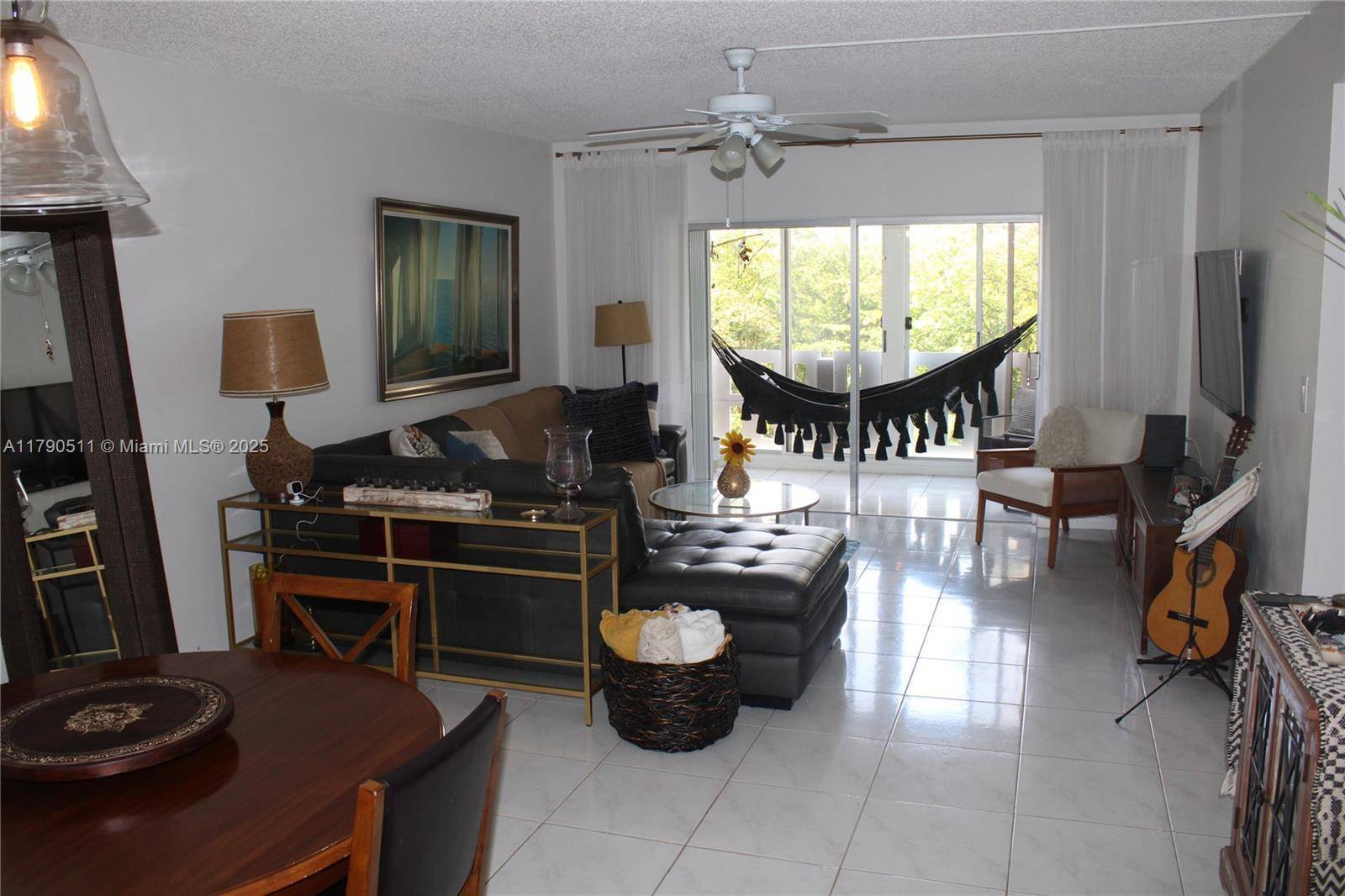 Hollywood, FL 33021,4350 Hillcrest Dr #503