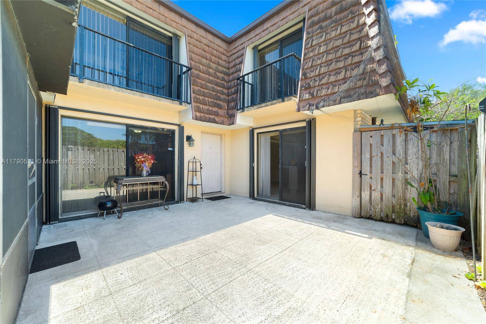 Green Acres, FL 33463,720 7th Ln