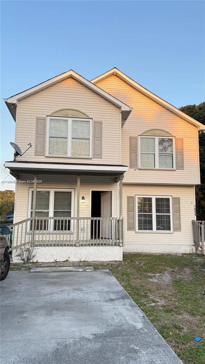 Fort Lauderdale, FL 33317,1604 SW 44th #1600