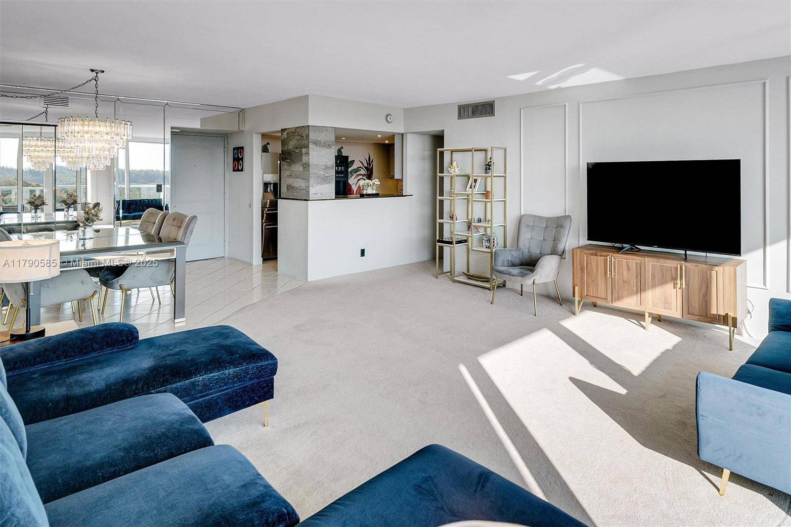 Sunny Isles Beach, FL 33160,100 Bayview #617