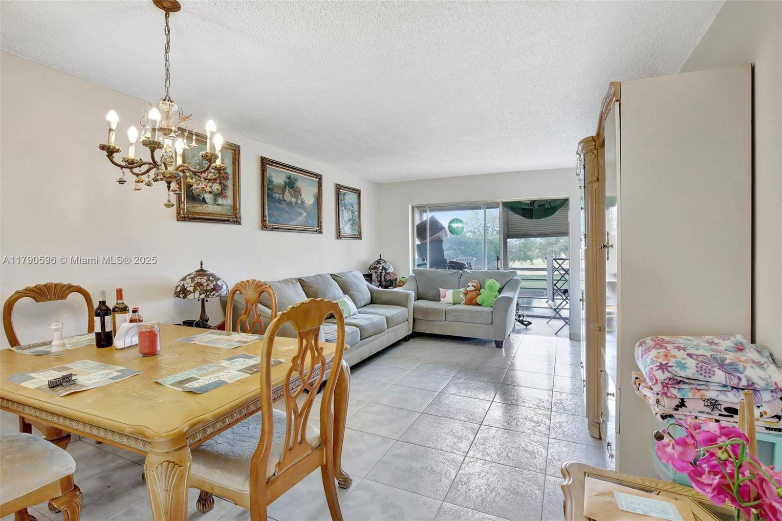 Sunrise, FL 33322,9281 Sunrise Lakes Blvd #306