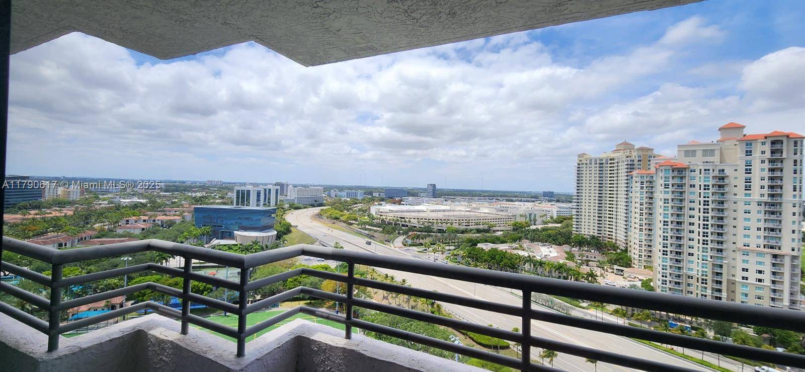 Aventura, FL 33180,3300 NE 191st St #LP02