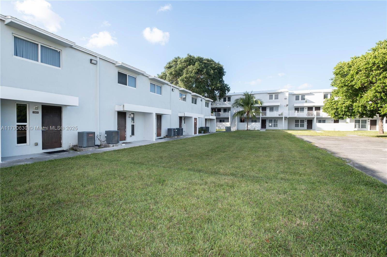Miami, FL 33136,1968 NW 4th Ct #323