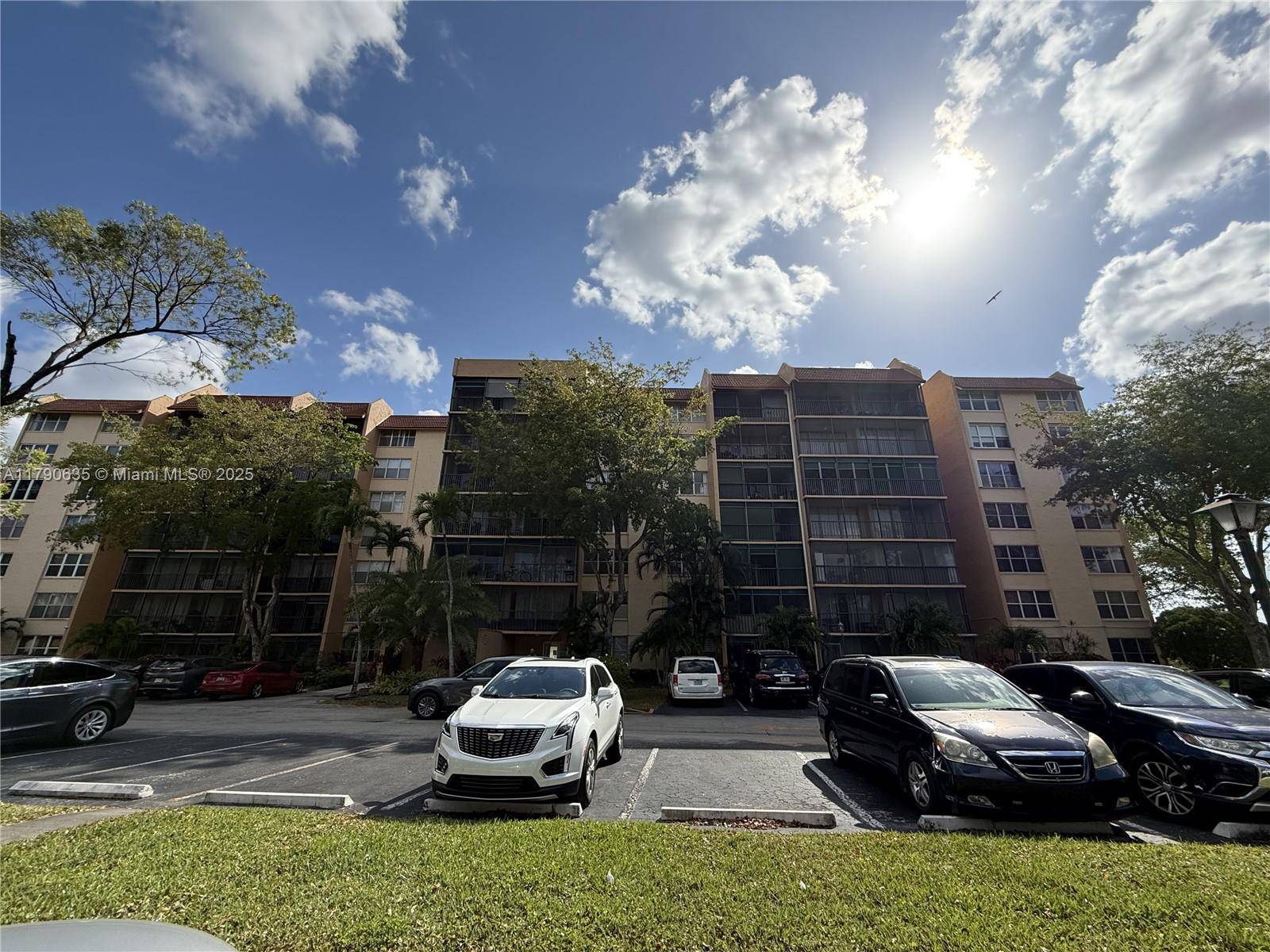 Lauderhill, FL 33319,3771 Environ Blvd #754