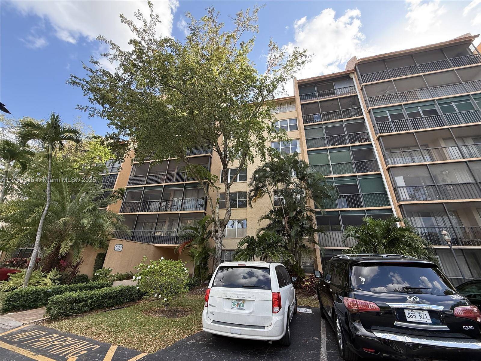 Lauderhill, FL 33319,3771 Environ Blvd #754