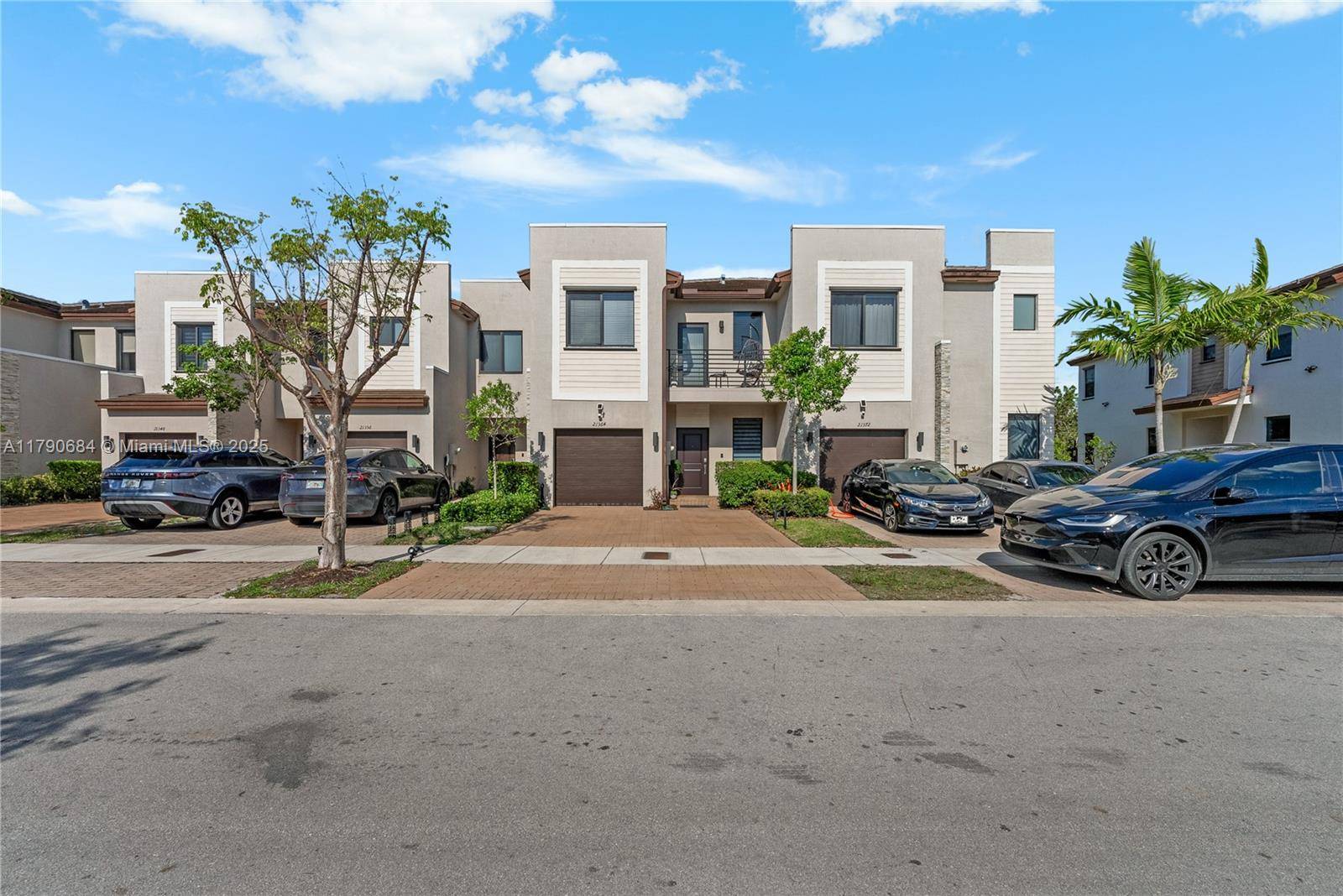 Miami, FL 33179,21364 NE 2nd Ct
