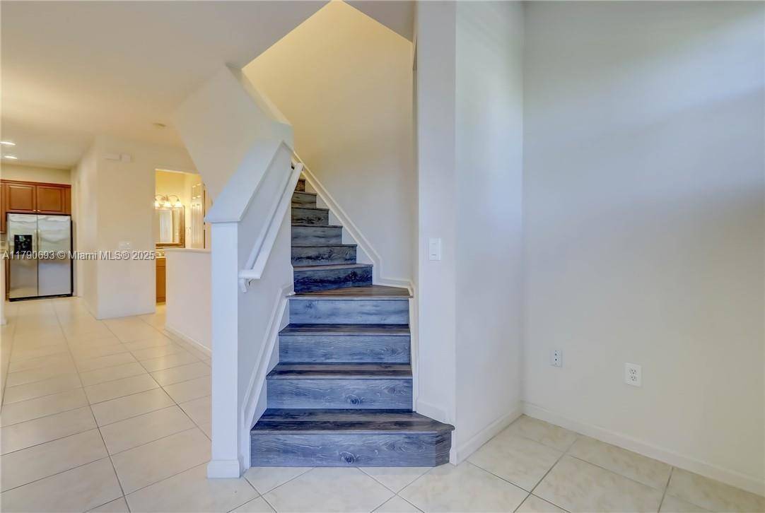 Fort Lauderdale, FL 33304,1033 NE 17th Way #2102