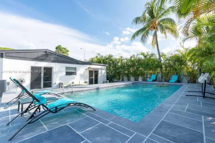 North Miami Beach, FL 33162,17650 NE 19th Ave