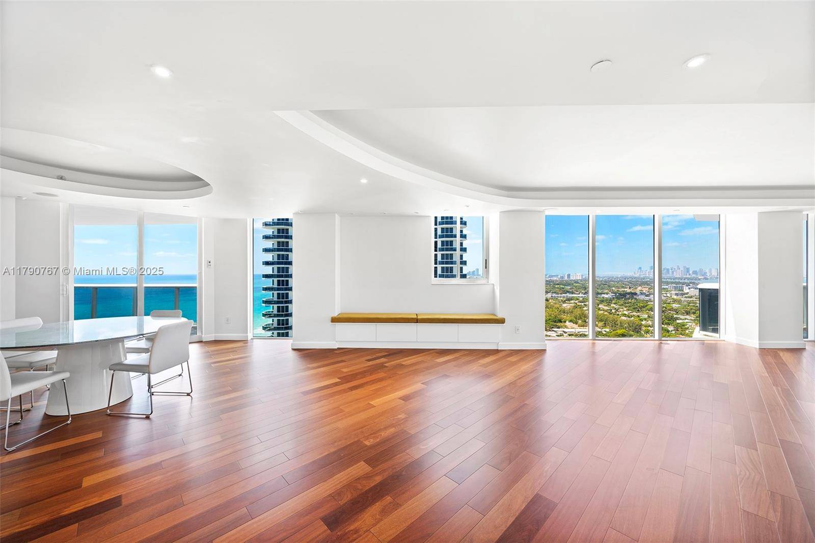 Miami Beach, FL 33140,4779 Collins Ave #3405