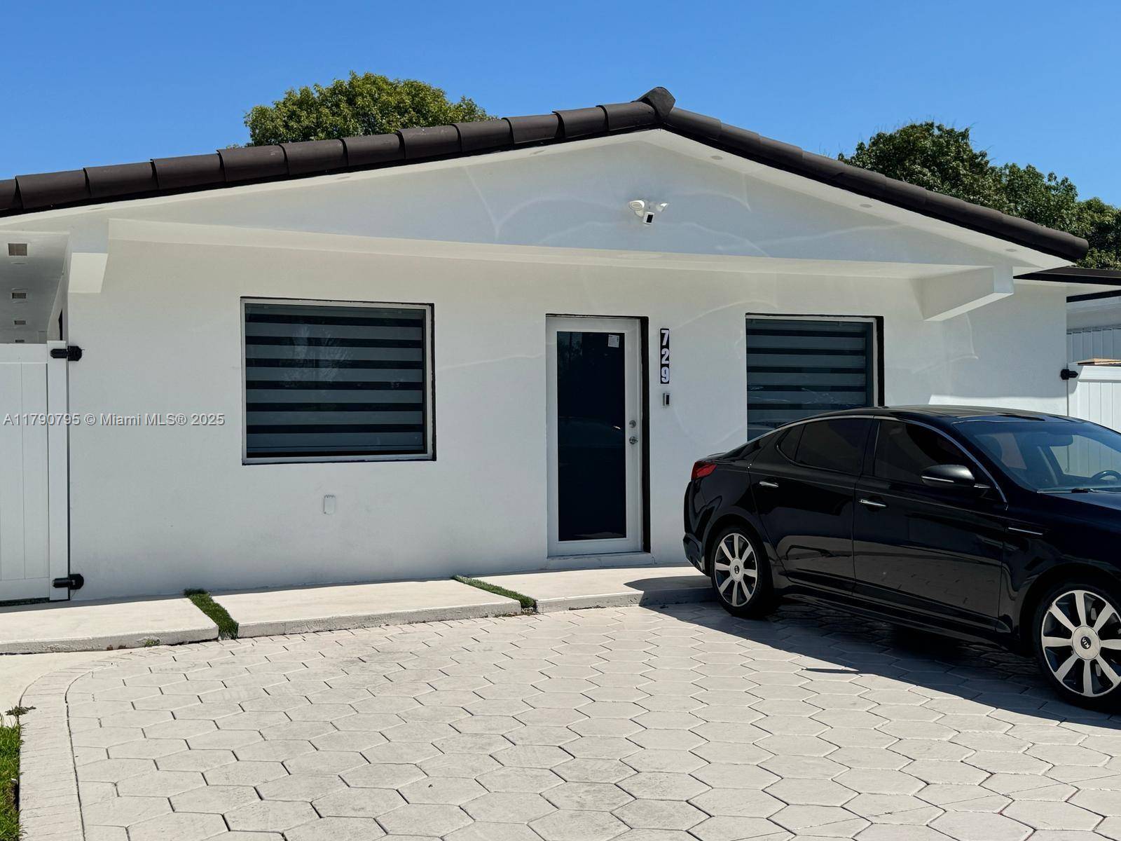 Hialeah, FL 33013,729 E 23rd St