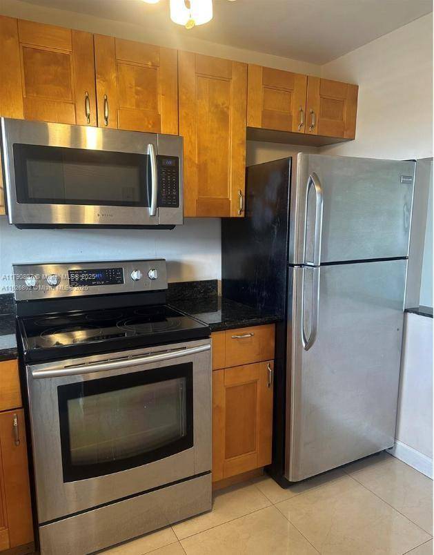 Sunrise, FL 33322,8400 Sunrise Lakes Blvd #310
