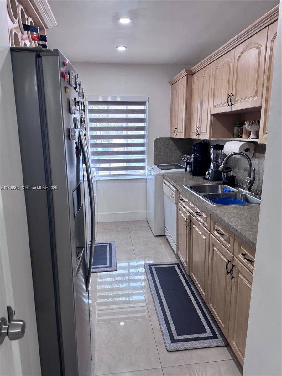 Miami, FL 33175,5308 SW 138th Pl