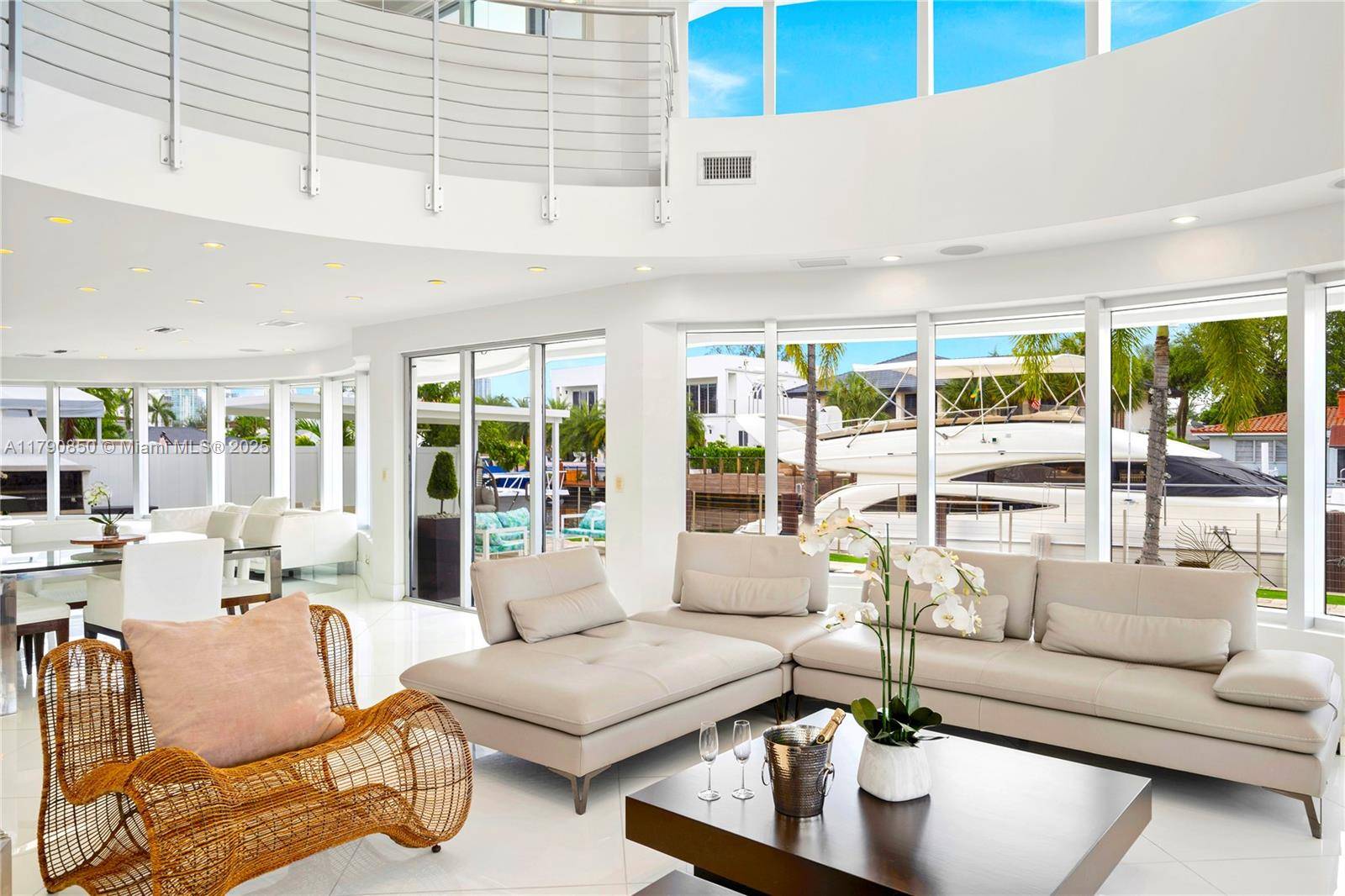 North Miami Beach, FL 33160,3344 NE 167th St