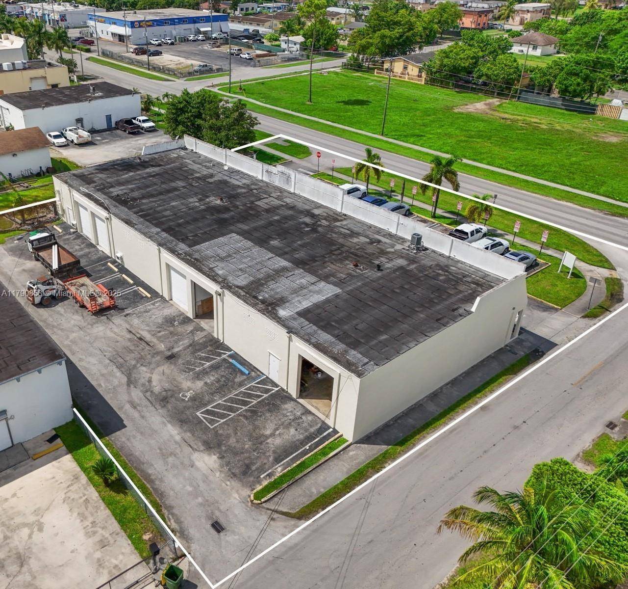 Homestead, FL 33030,412 W Mowry Dr