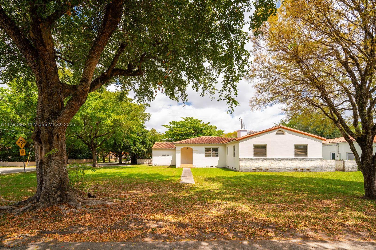Coral Gables, FL 33134,747-1 Palermo Ave