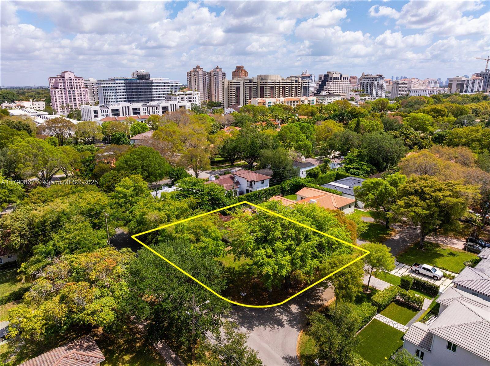 Coral Gables, FL 33134,747-1 Palermo Ave