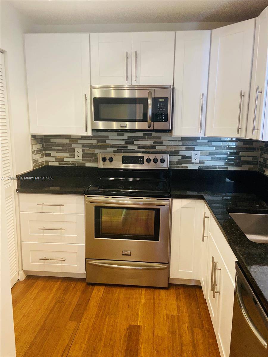 Dania Beach, FL 33004,1450 SE 3rd Ave #205