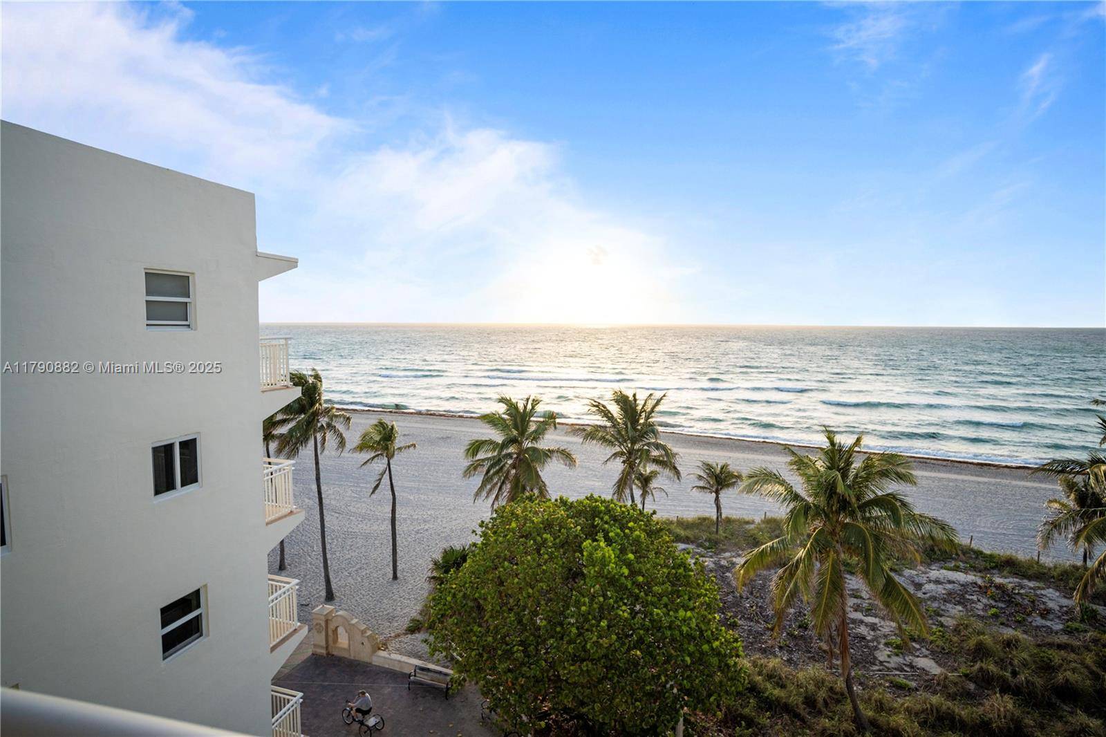 Hollywood, FL 33019,901 S Surf Rd #603