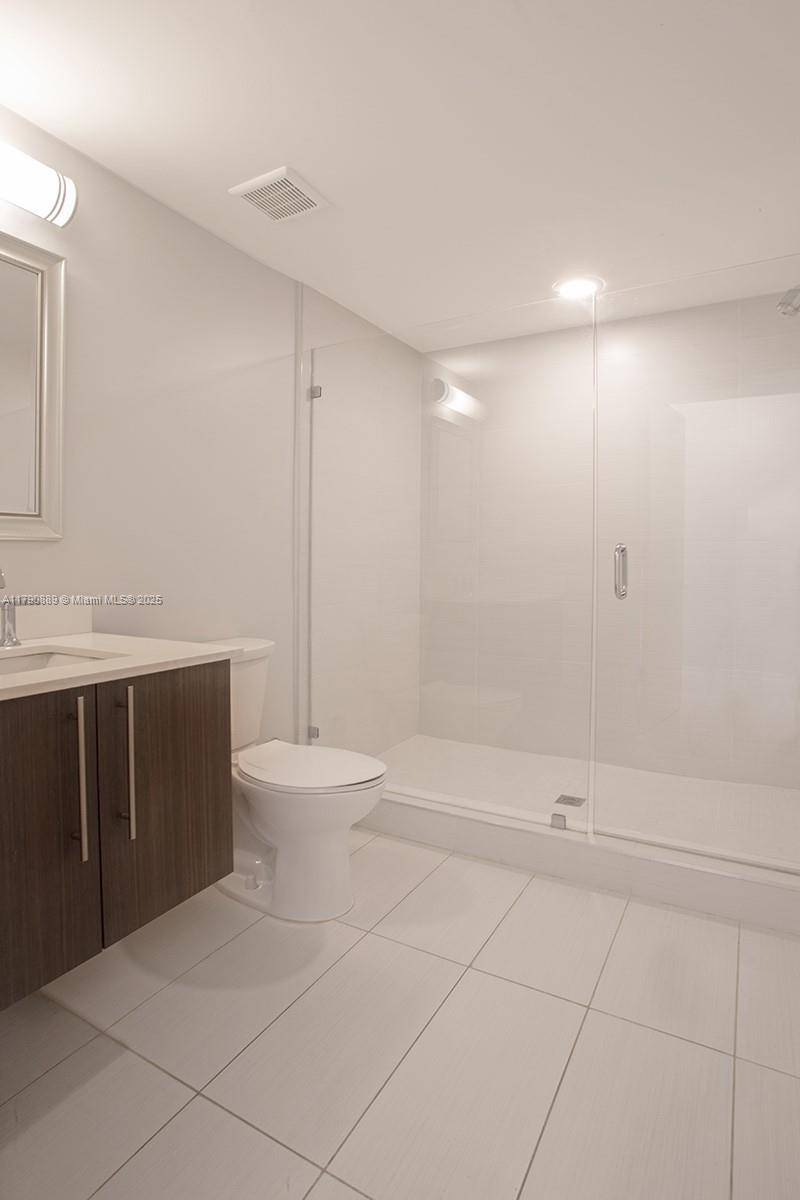 Doral, FL 33178,7825 NW 107th Ave #417