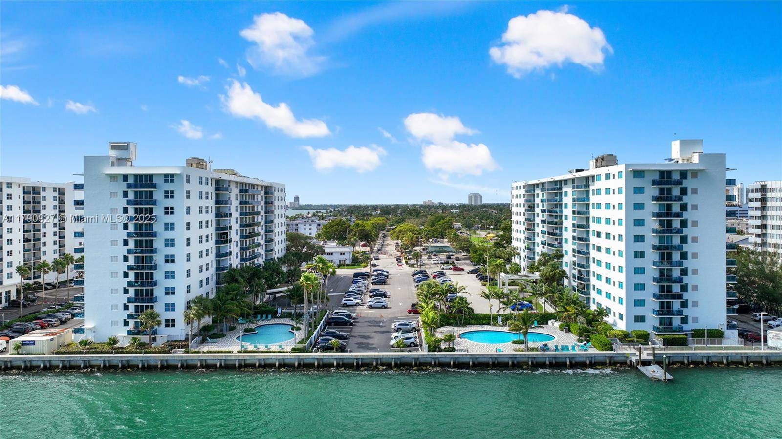 North Bay Village, FL 33141,7525 E Treasure Dr #411