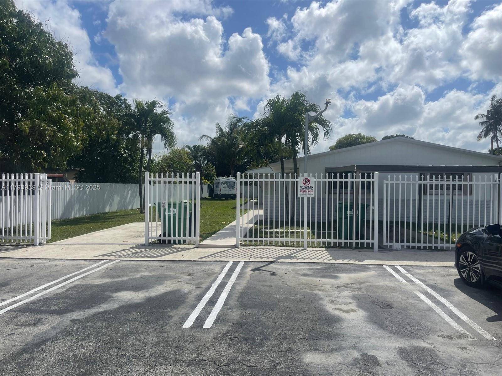 Miami, FL 33126,262 Northwest Dr #262