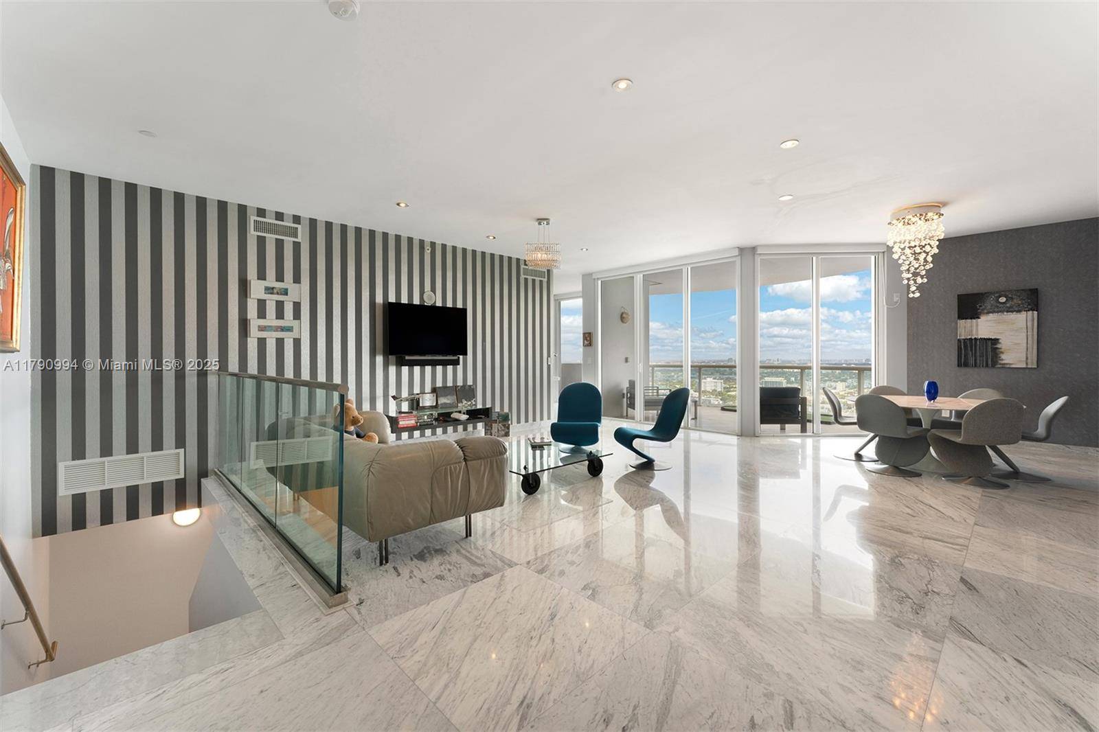 Miami Beach, FL 33141,6365 Collins Ave #TS-11