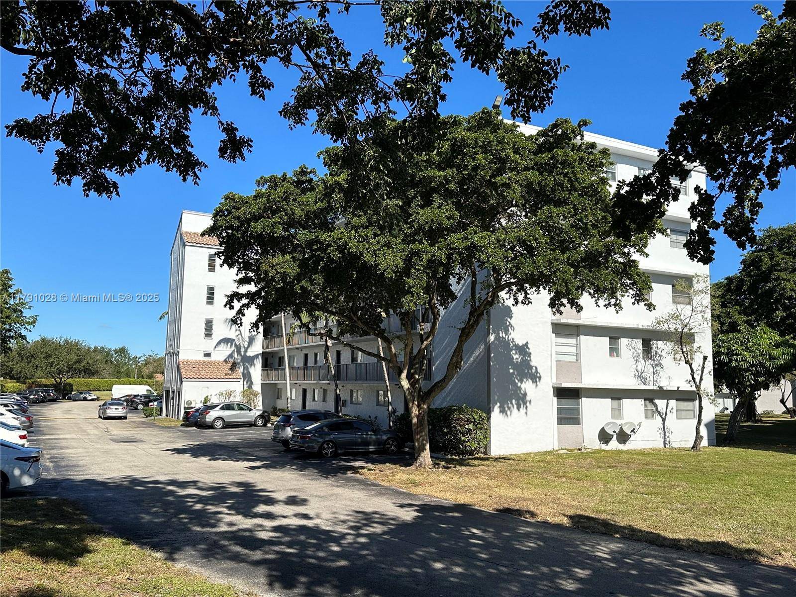 Miramar, FL 33025,8750 N Sherman Cir #102