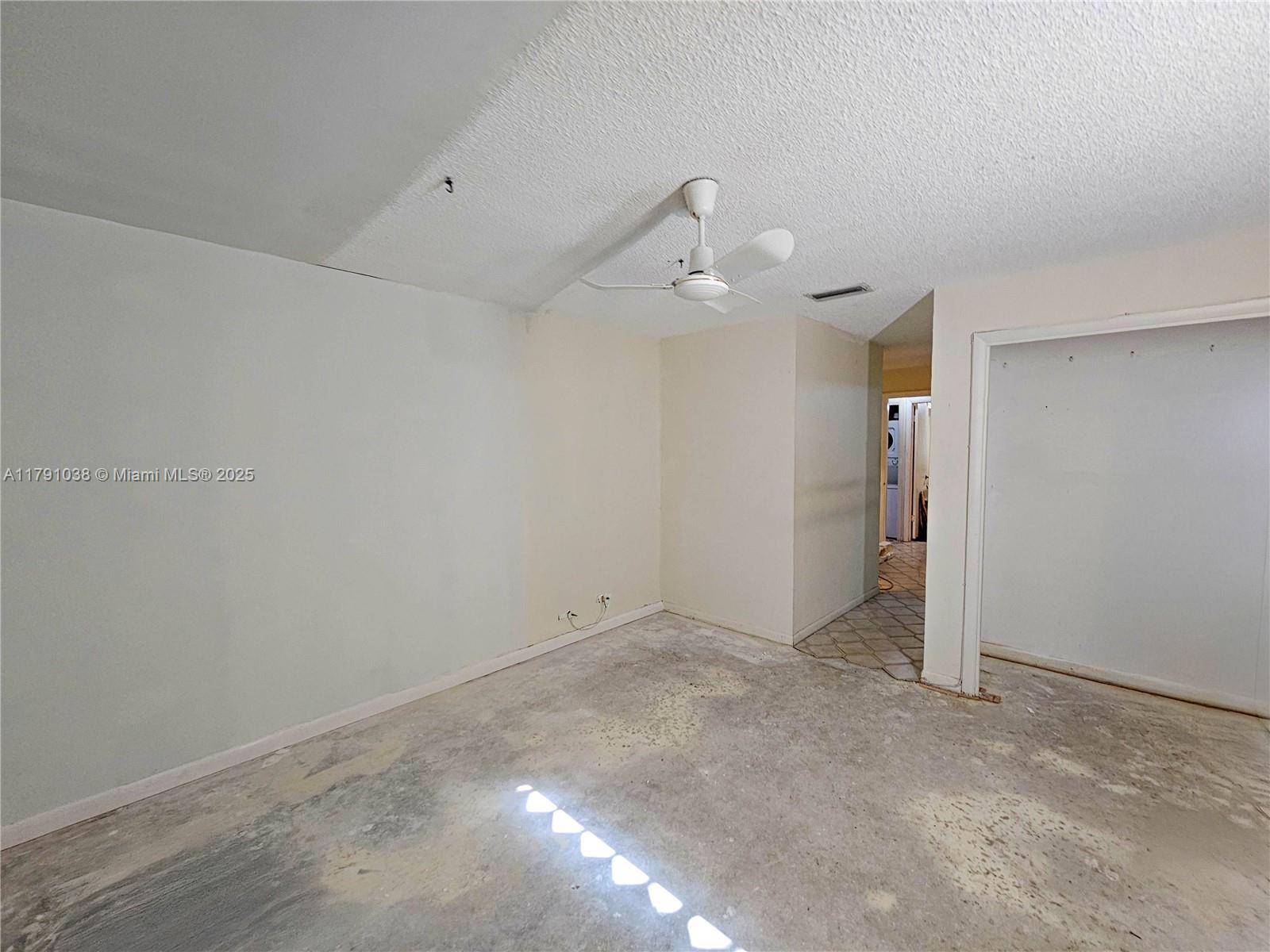 Hollywood, FL 33024,109 Briarwood Cir #2-2