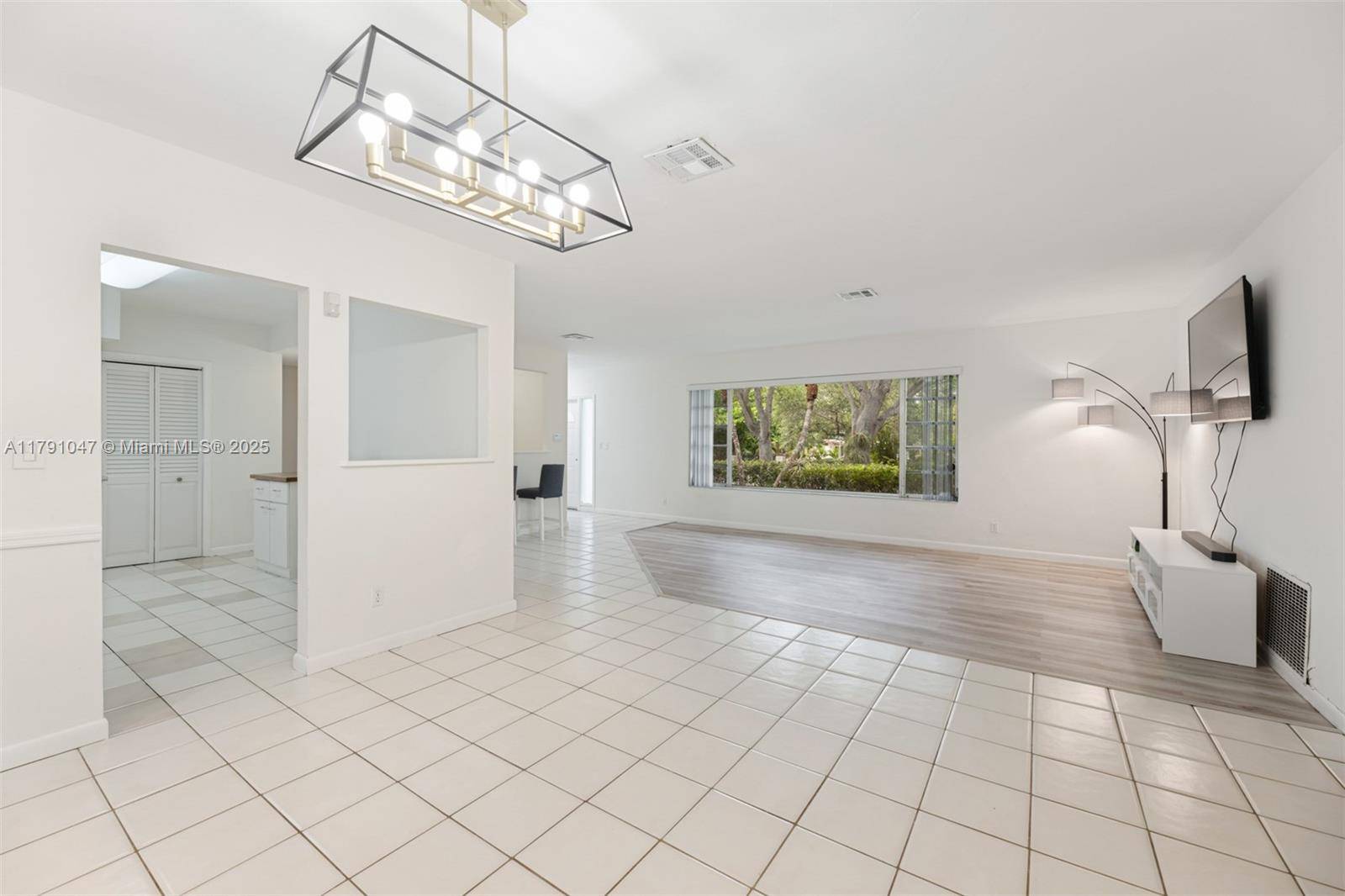 Pinecrest, FL 33156,7920 SW 132nd St