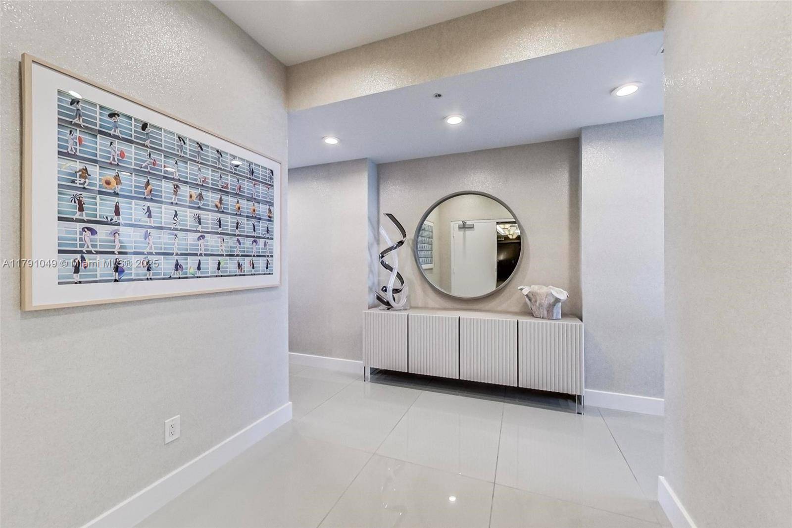 Miami Beach, FL 33141,6899 Collins Ave #3504