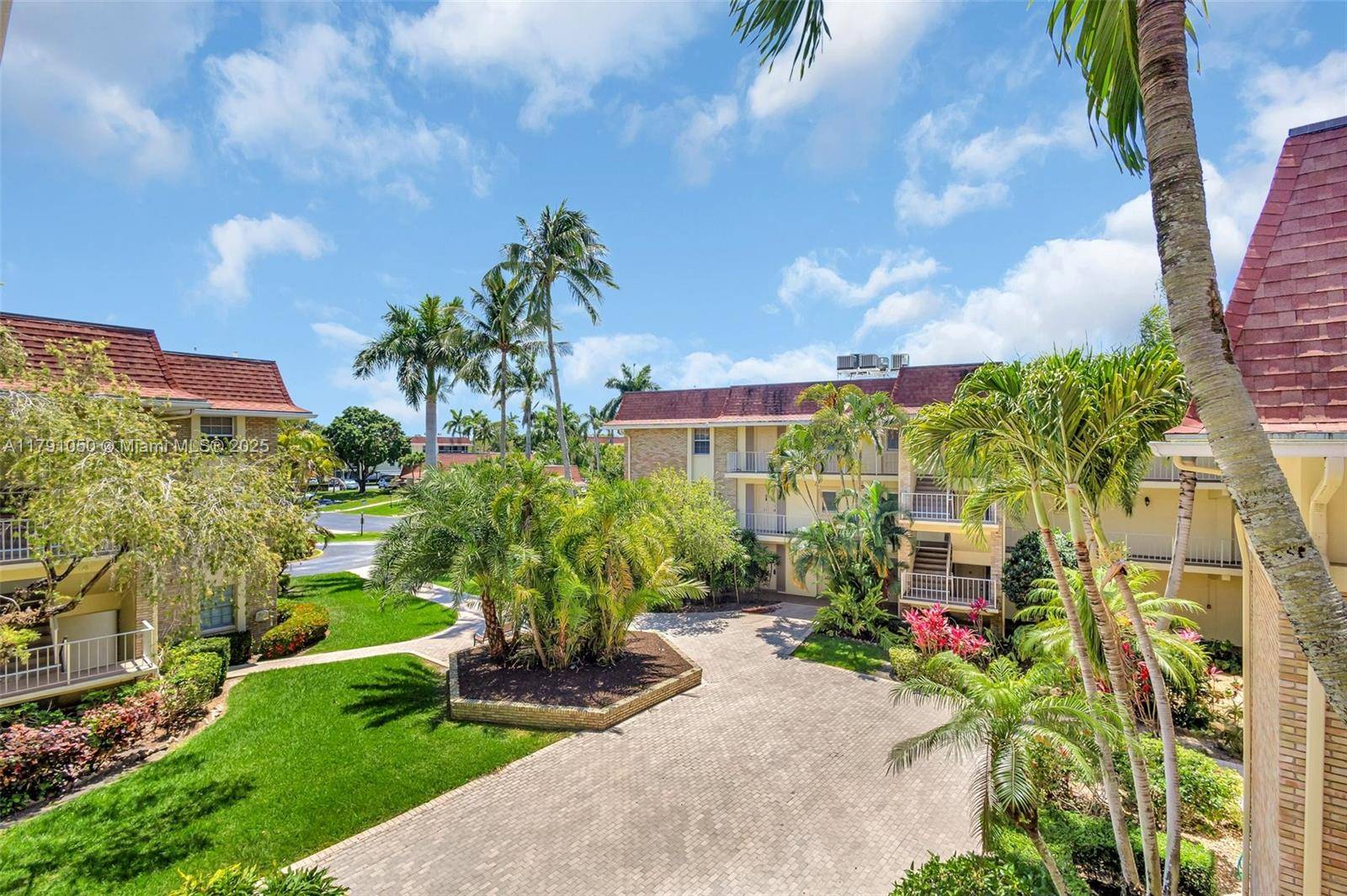 Palm Beach Gardens, FL 33418,5540 Tamberlane Cir #316