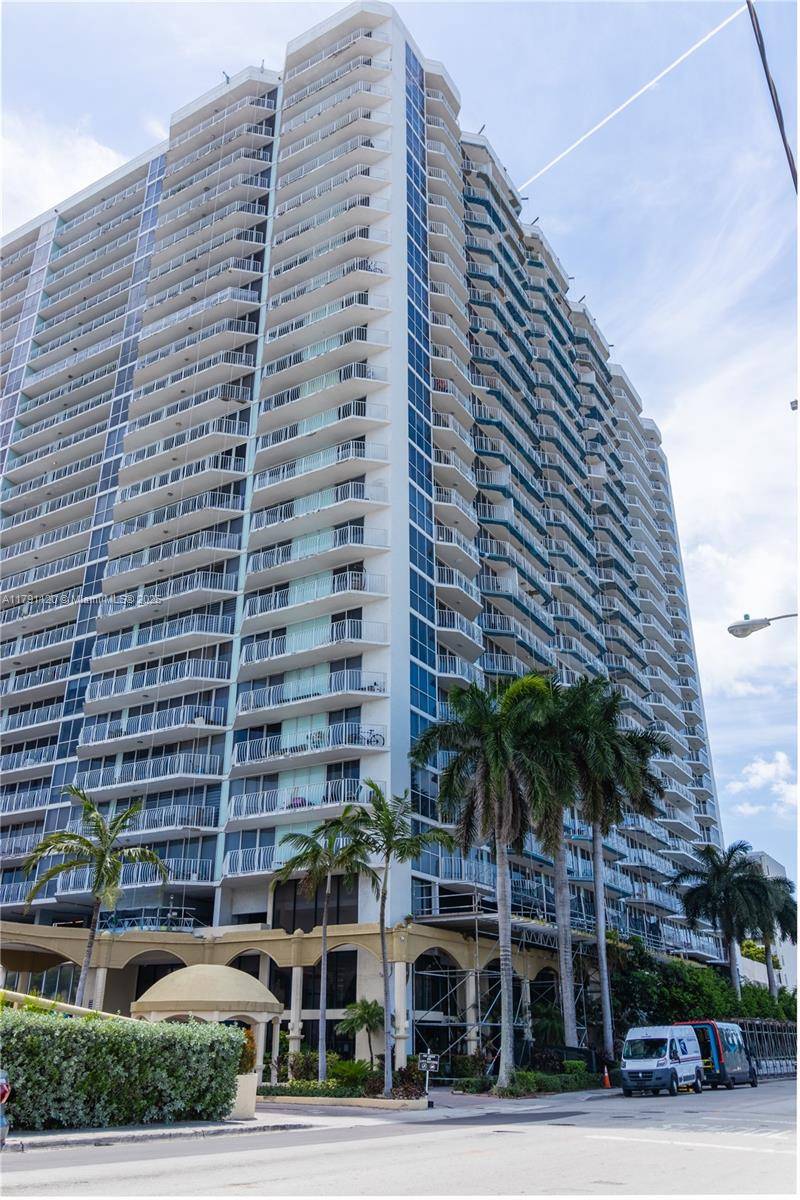 North Bay Village, FL 33141,7601 E Treasure Dr #923