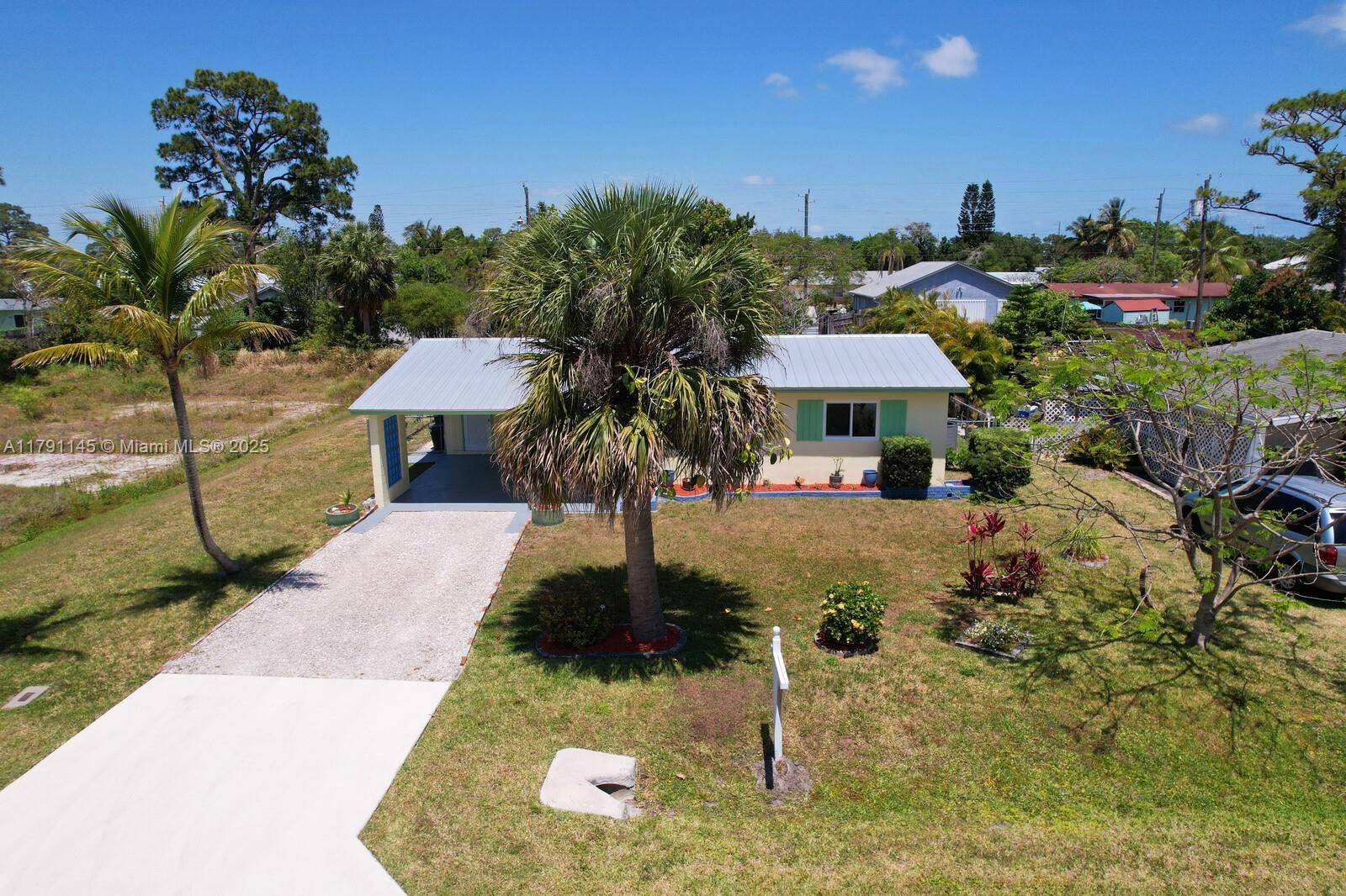 Stuart, FL 34997,3135 SE Mimosa St