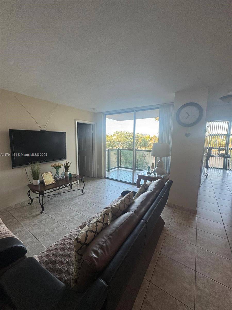 Miami, FL 33175,11750 SW 18th St #406-1