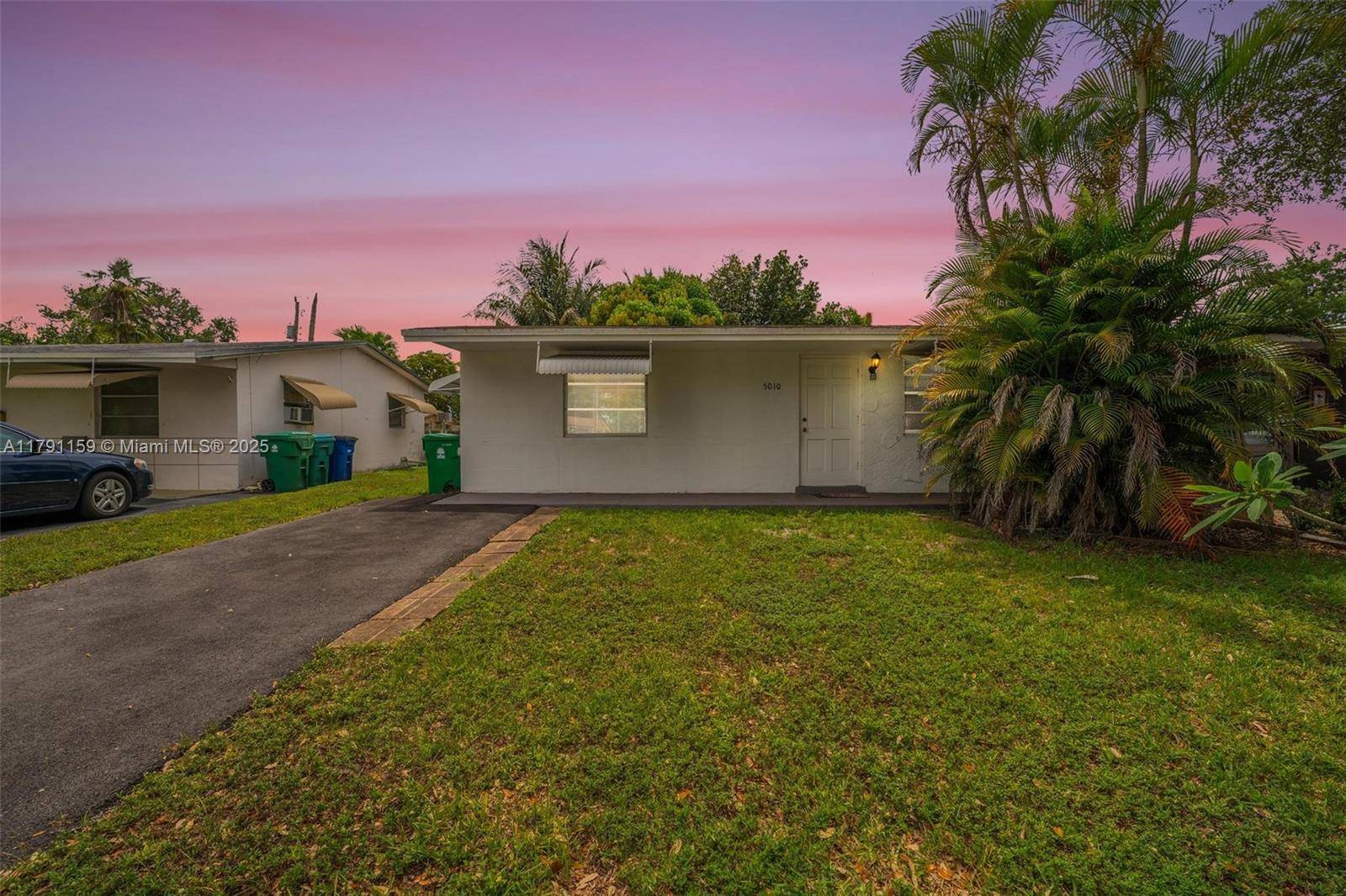 Cooper City, FL 33328,5010 SW 93rd Ave