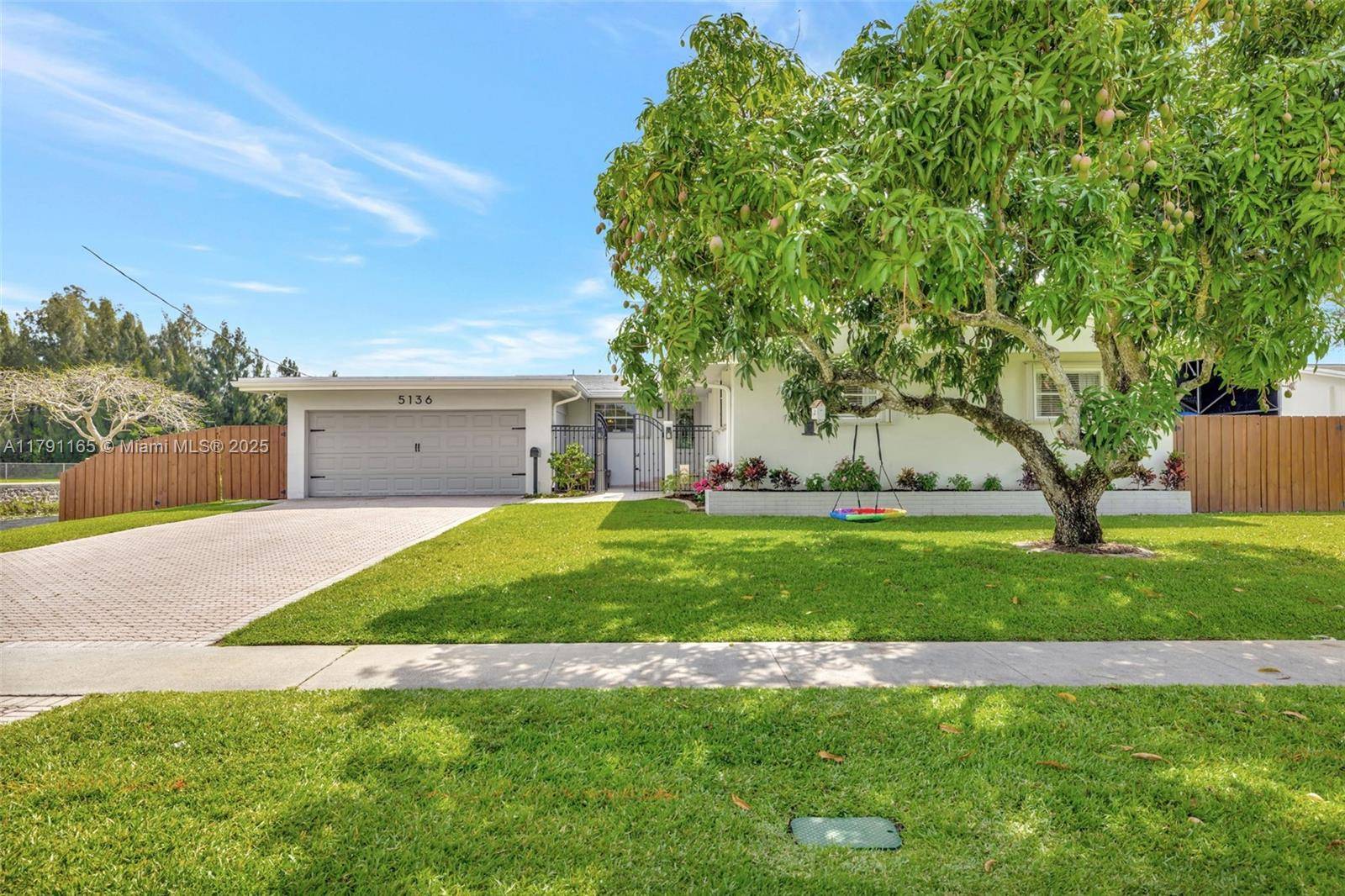 Cooper City, FL 33328,5136 SW 90th Ave