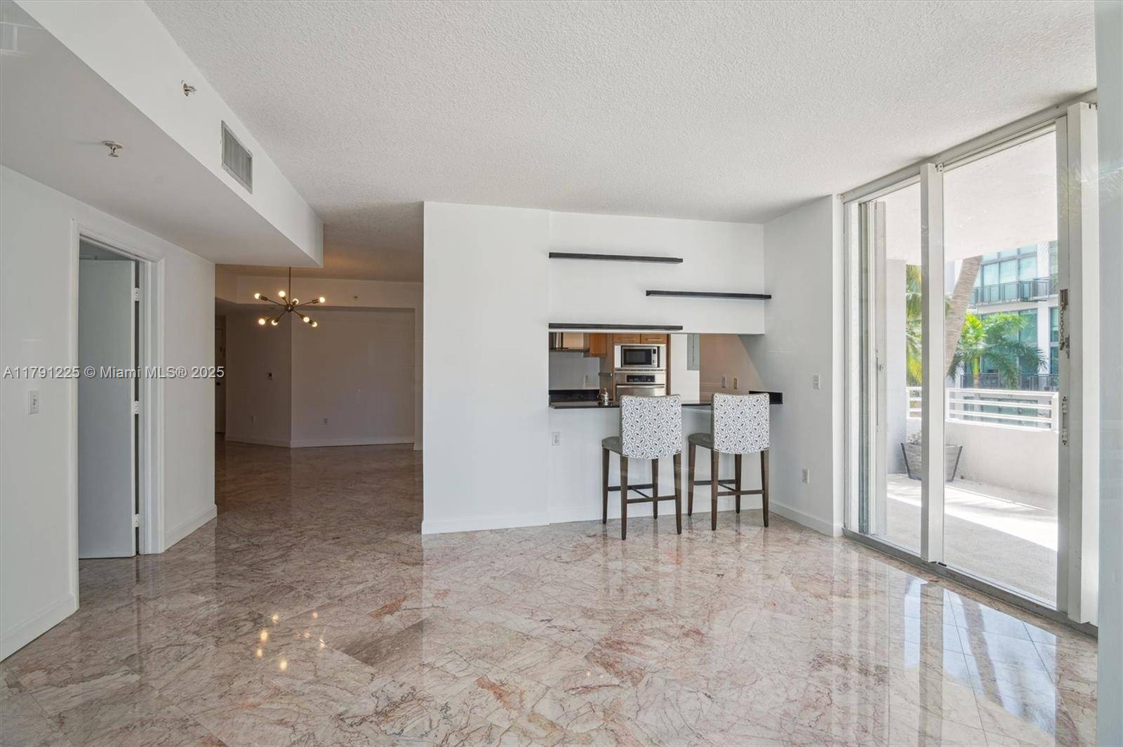 Miami Beach, FL 33140,5970 Indian Creek Dr #302