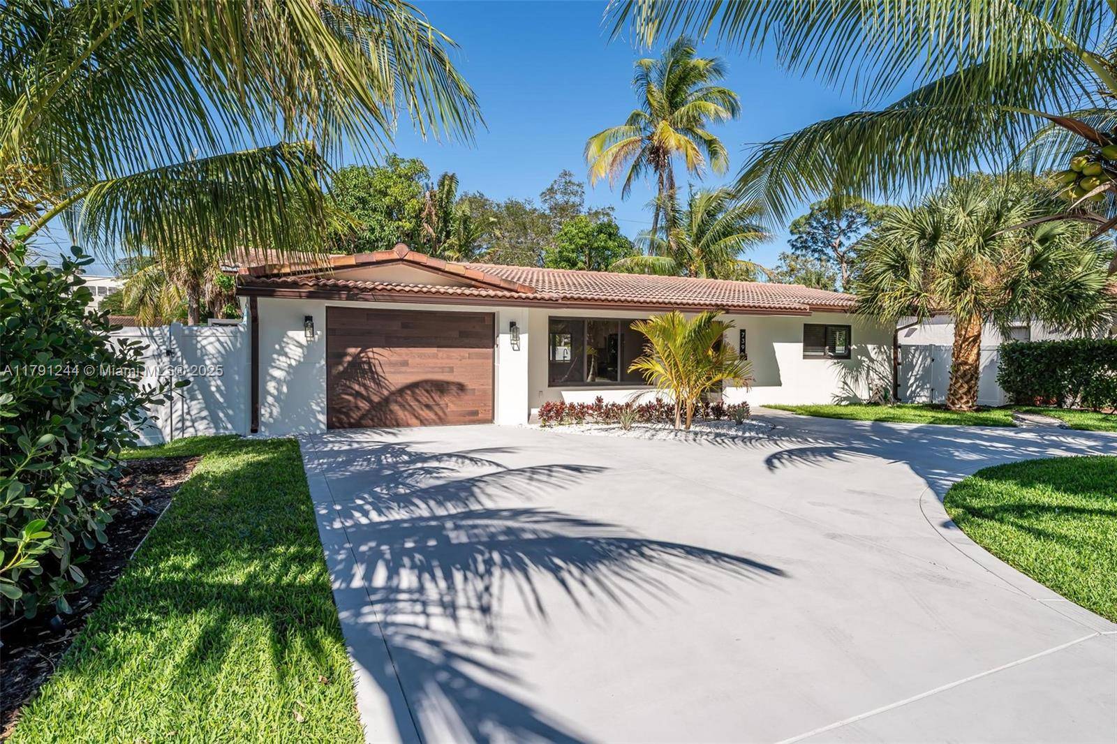 Boca Raton, FL 33486,739 NW 7th St