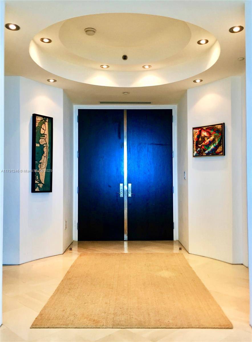 Miami Beach, FL 33139,100 S Pointe Dr #604