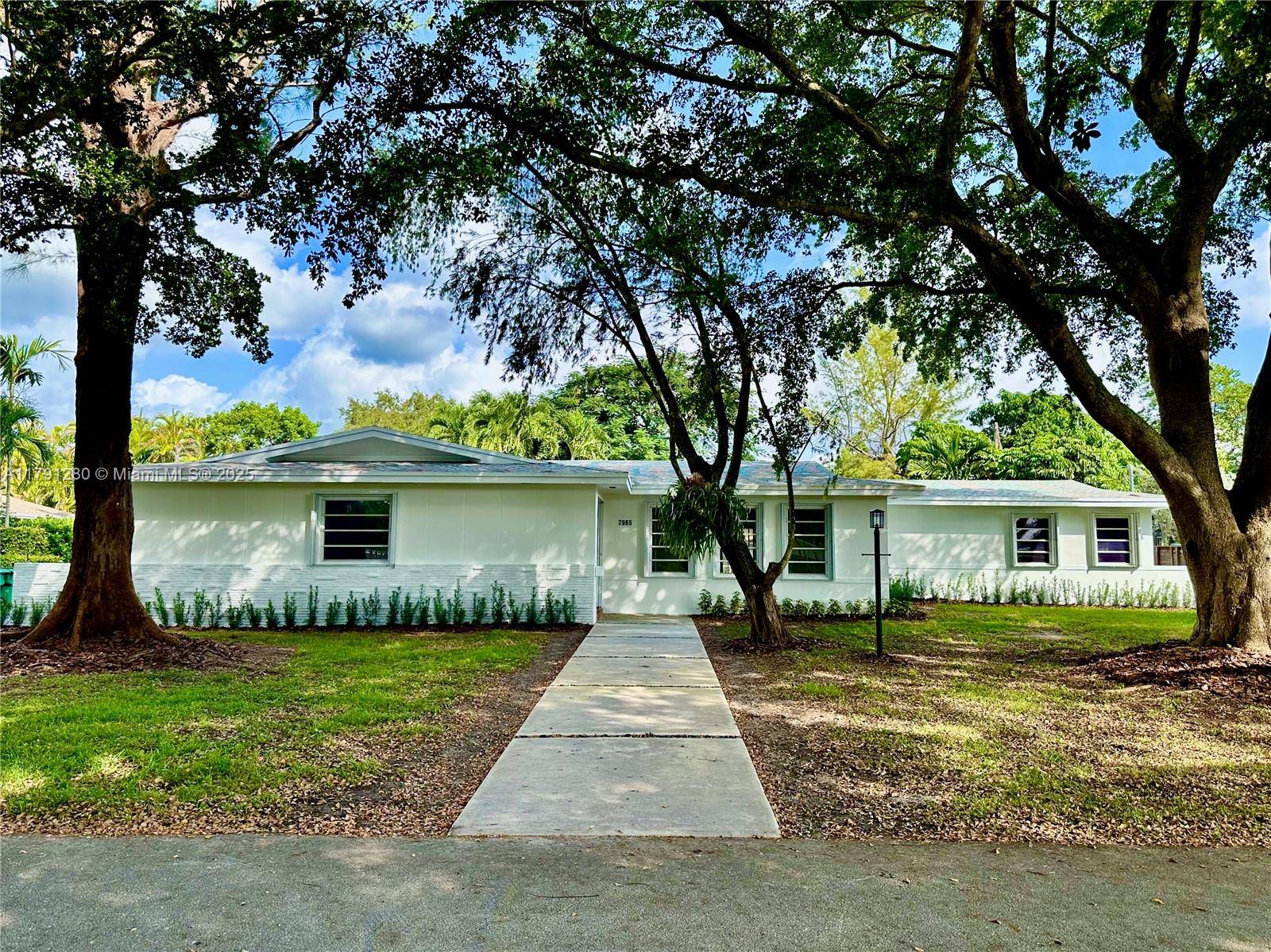 Palmetto Bay, FL 33158,7965 SW 146th St